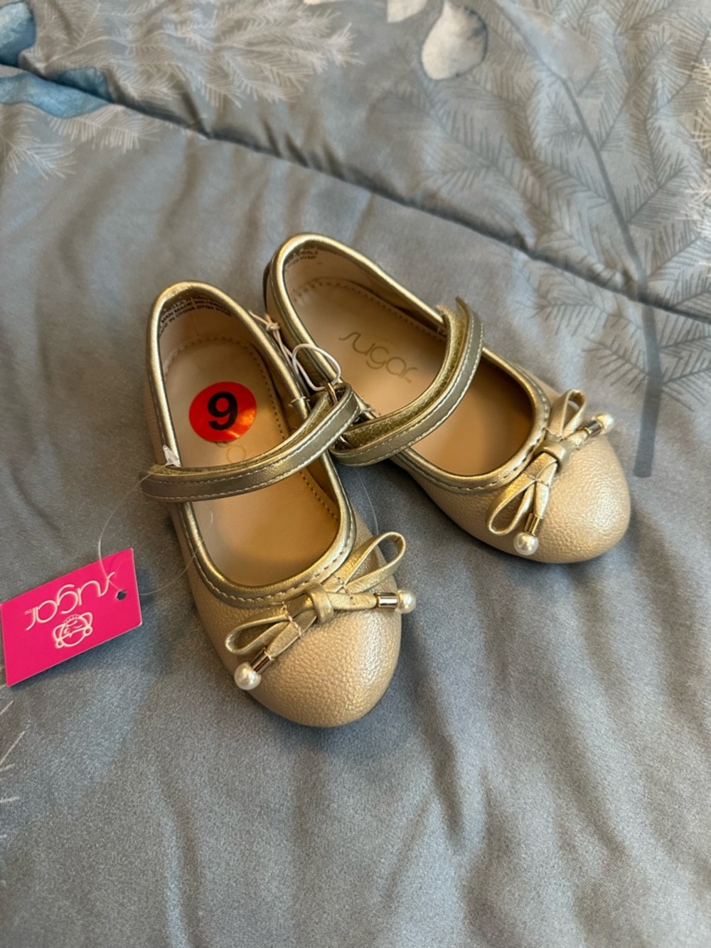 NWTS Sugar Gold Mary Jane Flats with Pearl-Trim Bow Sz 6